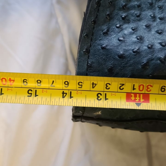 London Fog Satchel Bag- Ostrich Look - Picture 4 of 5